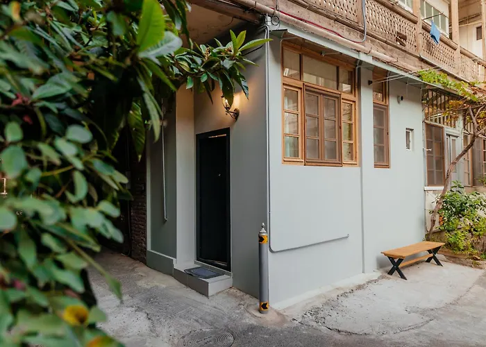 Apartment In Old City Center
